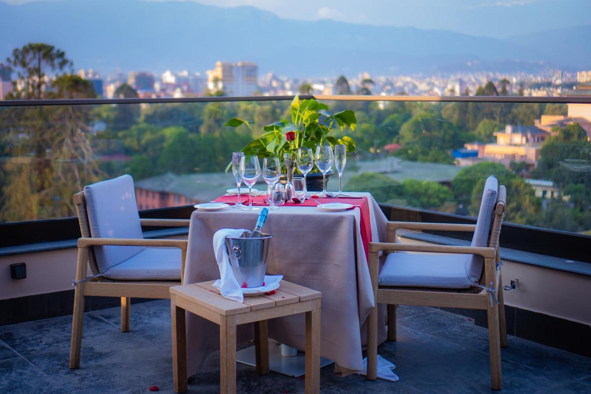 Hotel Barahi กาฐมาณฑุ ภายนอก รูปภาพ